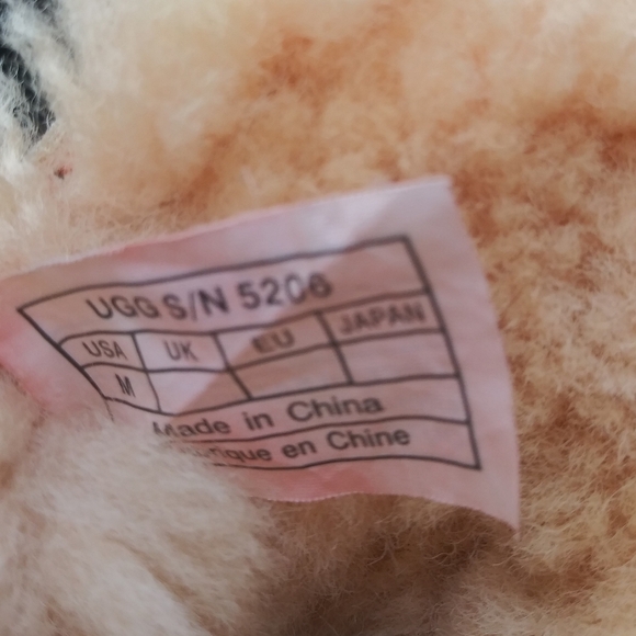 UGG Baby Girl Boot Size M - Picture 4 of 9